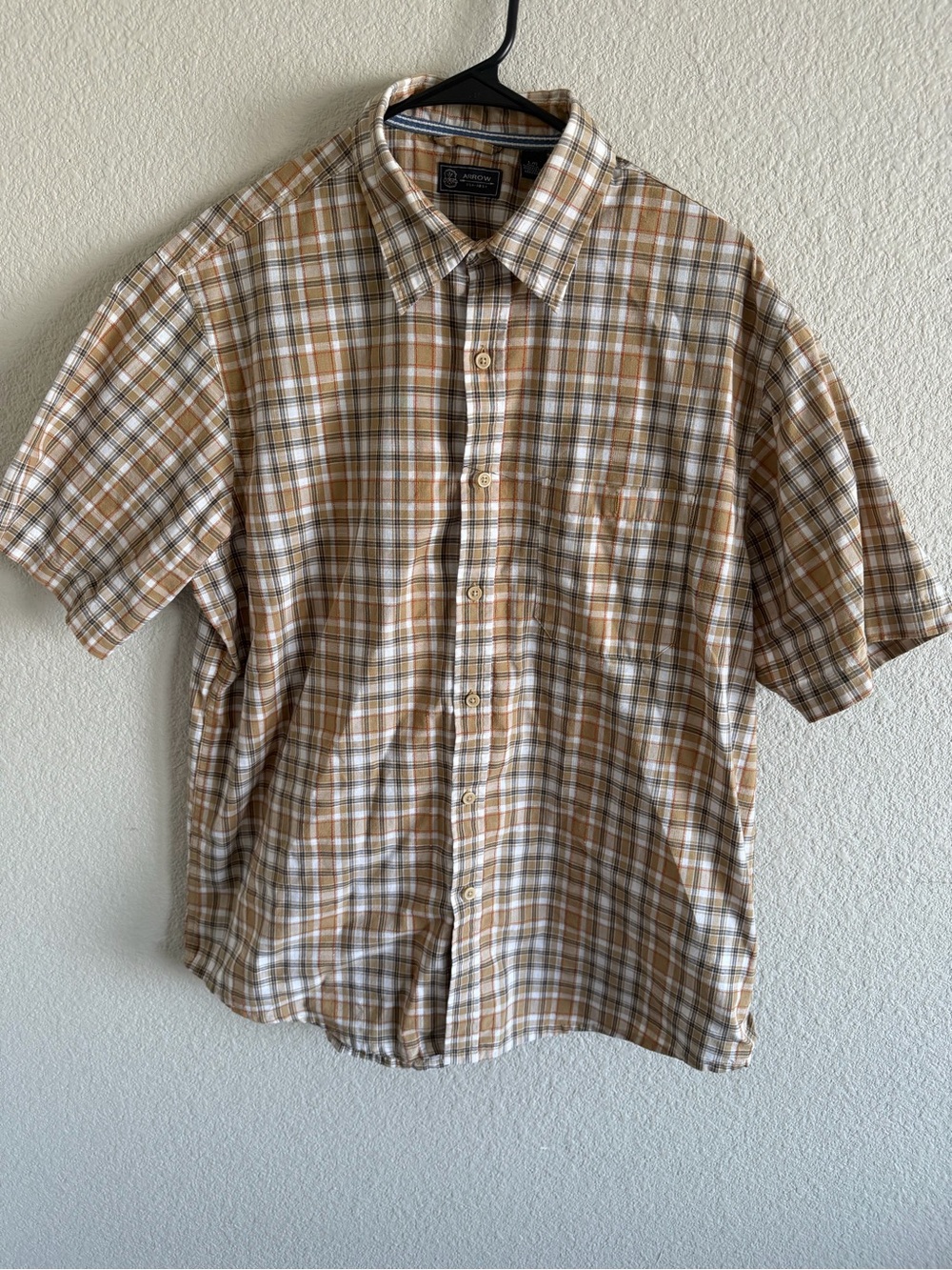 Arrow Men's Short-Sleeve Plaid Button-Down Shirt - Tan & White